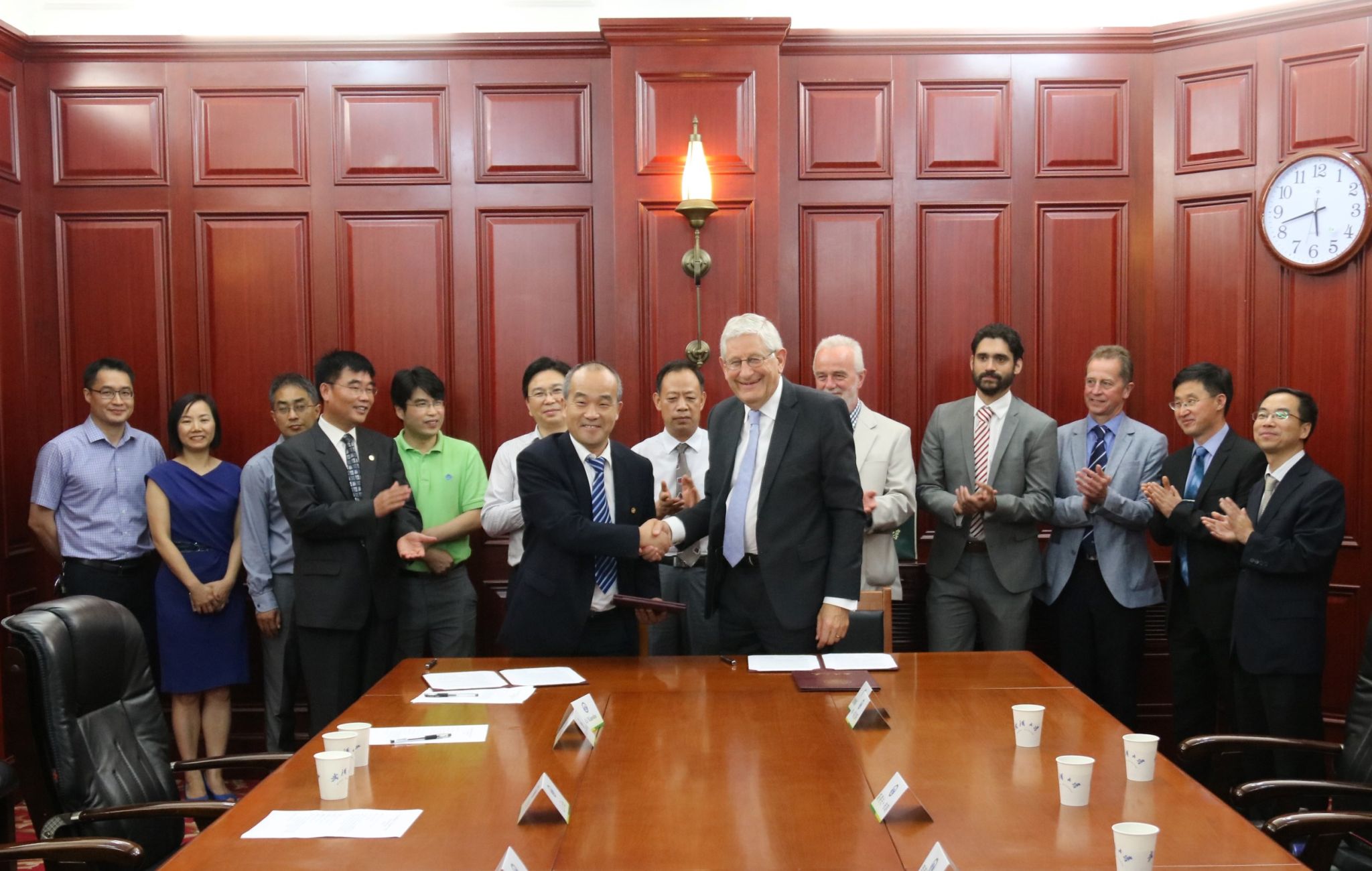  与英国斯旺西大学合作共建联合研究中心
